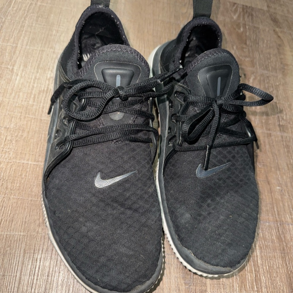 Men's Black and White Athletic Shoes